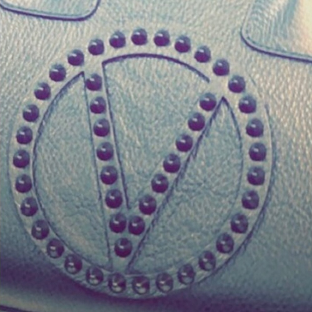 ⭕️SOLD⭕️  VALENTINO BLACK STUDDED  ROCK SATCHEL